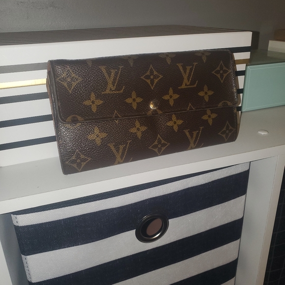 Louis Vuitton monogram Wallet - Picture 2 of 11